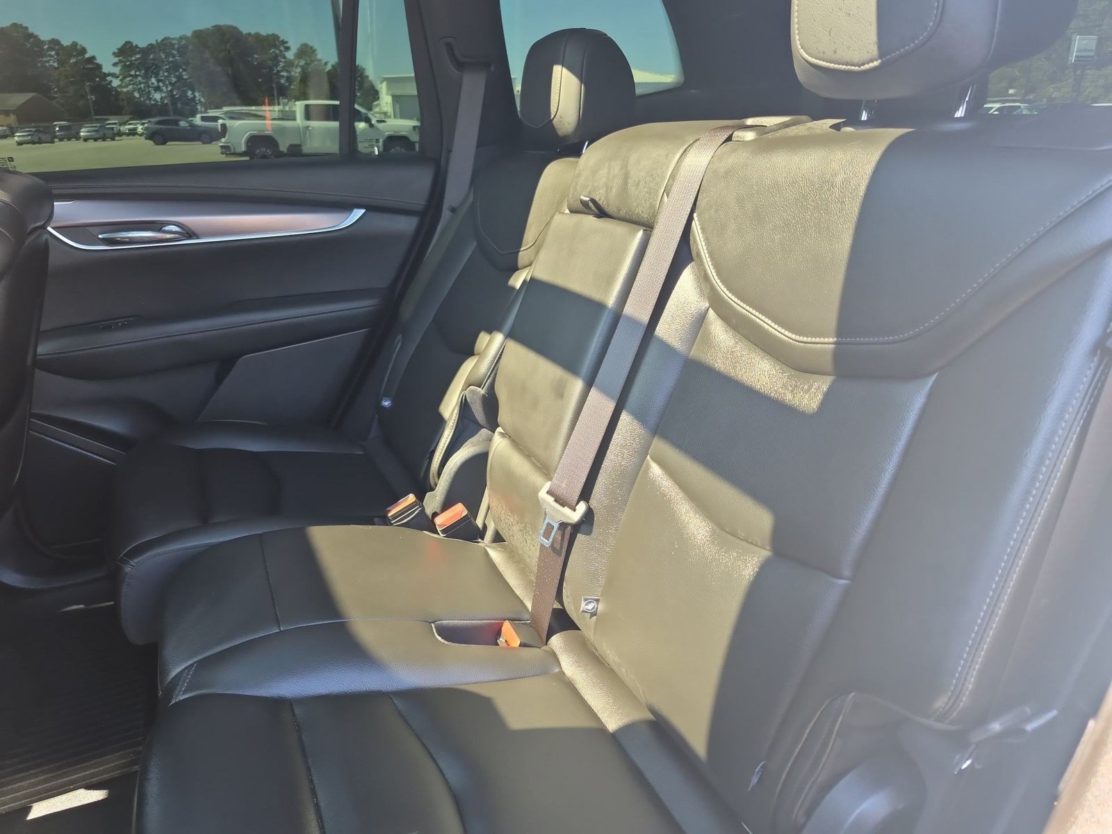 Certified 2024 Cadillac XT6 Luxury w/ LPO, Floor Liner Package AWD/4WD image 26