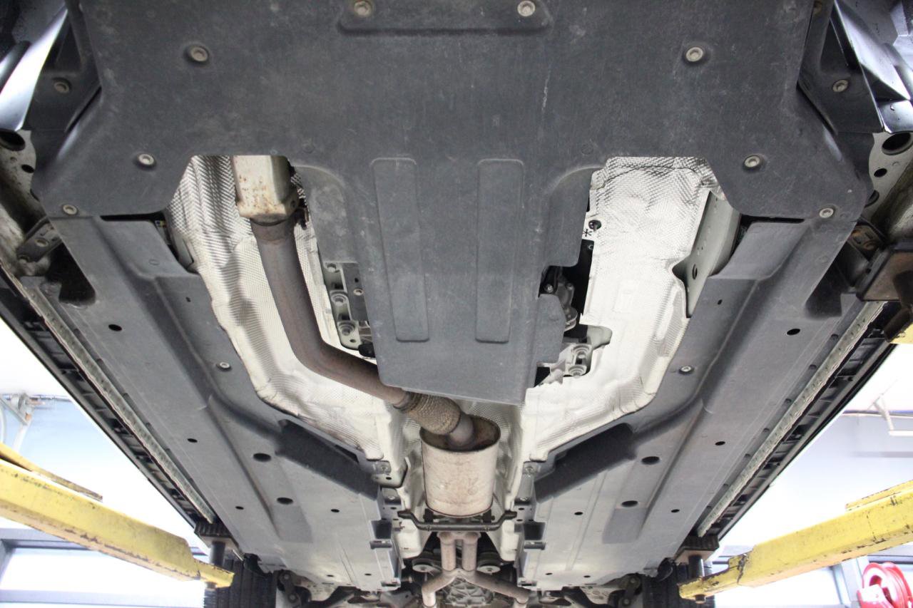 Used 2020 Jaguar F-PACE R-Sport image 95