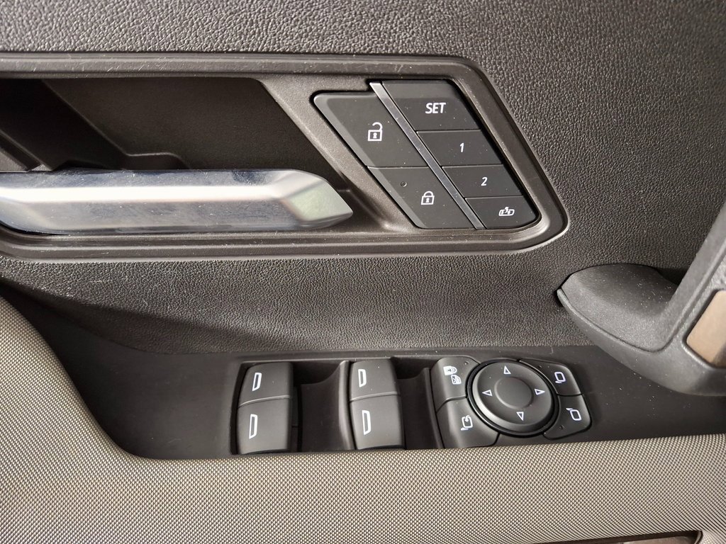 Used 2024 GMC Hummer EV 3X w/ LPO, Illumination Package image 24