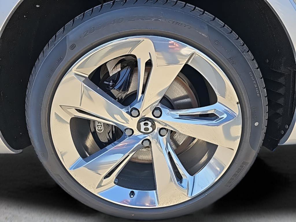 New 2024 Bentley Bentayga image 11