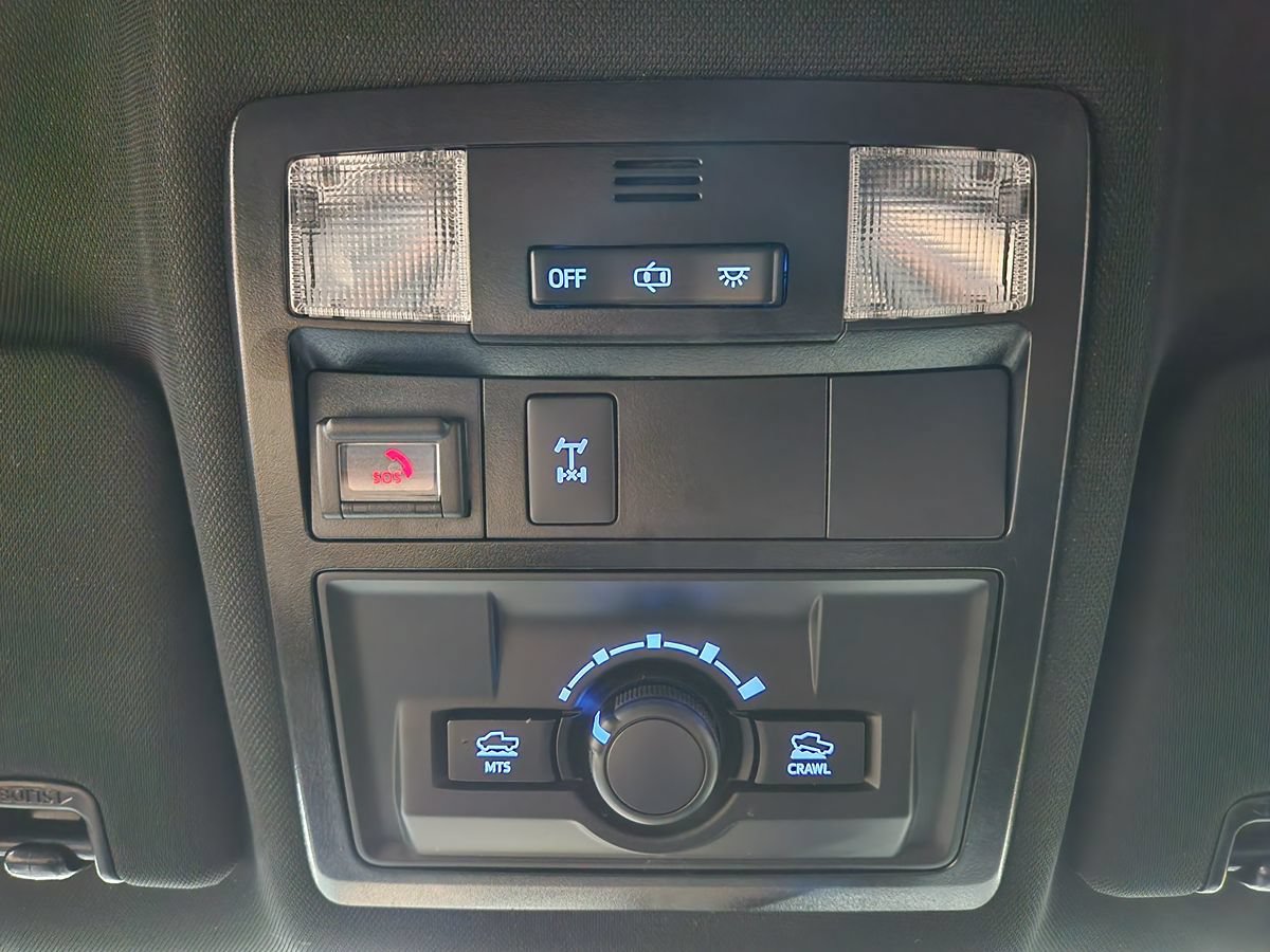 Used 2021 Toyota Tacoma TRD Off-Road w/ Technology Package AWD/4WD image 45