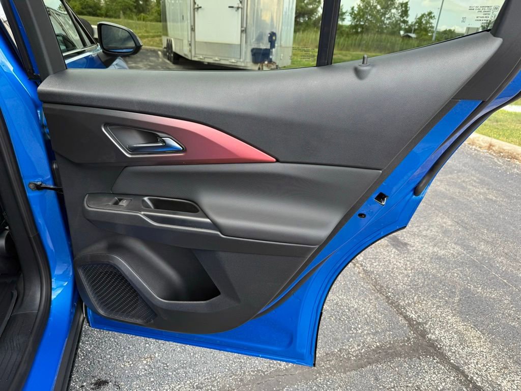 New 2025 Chevrolet Equinox EV RS image 24