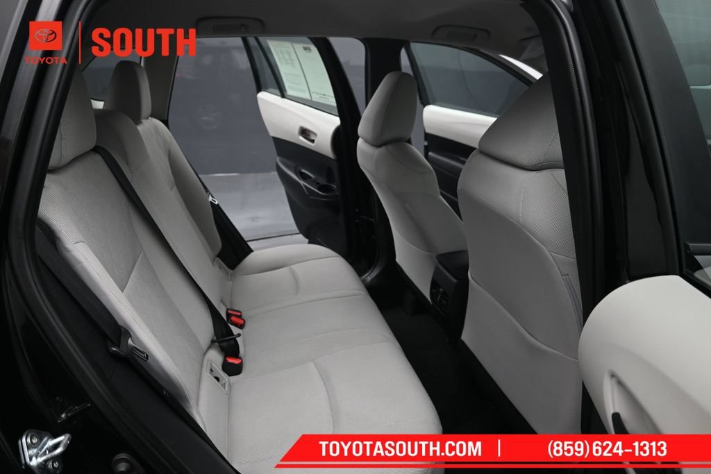 Used 2024 Toyota Corolla Cross L AWD/4WD image 28