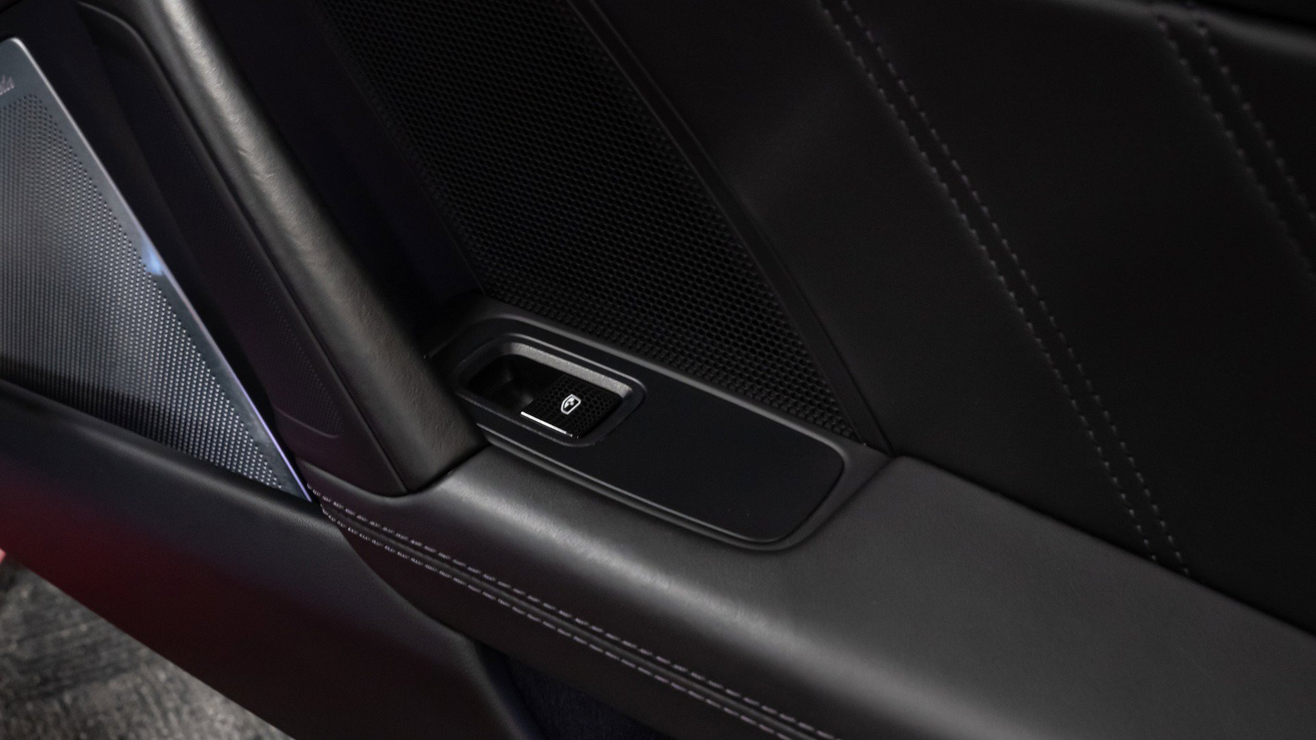 Used 2021 Porsche 911 Turbo S image 72