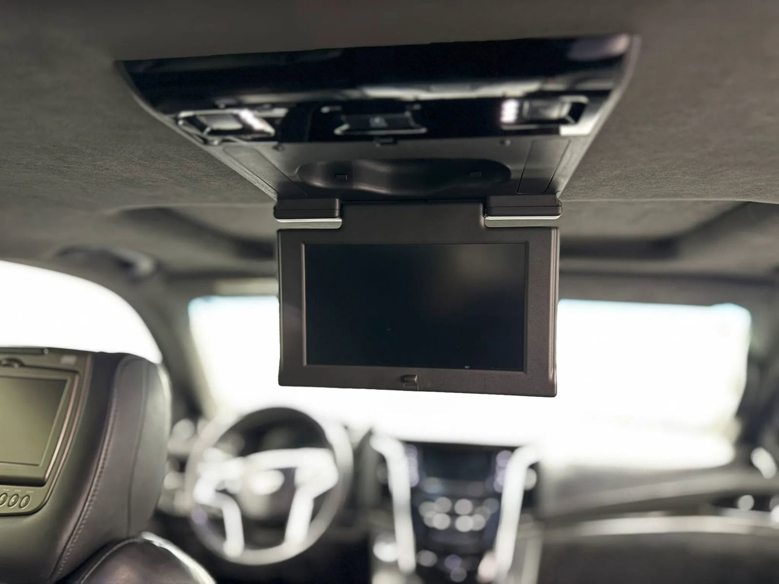 Used 2018 Cadillac Escalade ESV Platinum AWD/4WD image 27