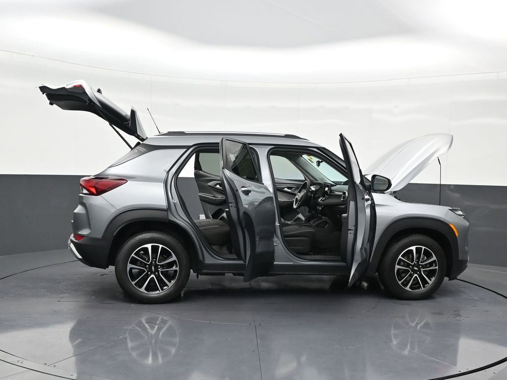 Used 2024 Chevrolet TrailBlazer LT image 32