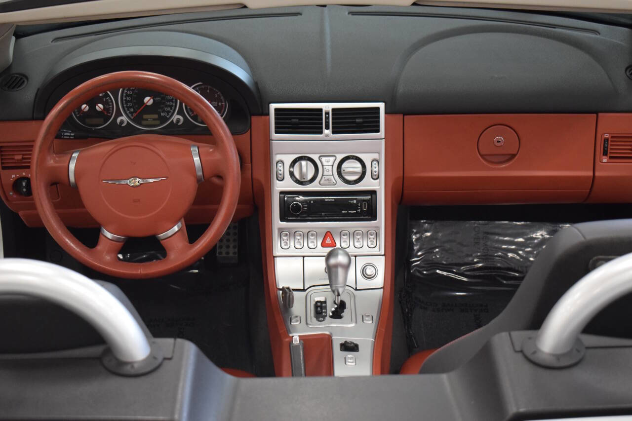 Used 2008 Chrysler Crossfire Limited image 29