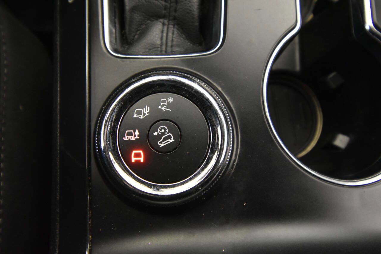 Used 2018 Ford Explorer Platinum image 34