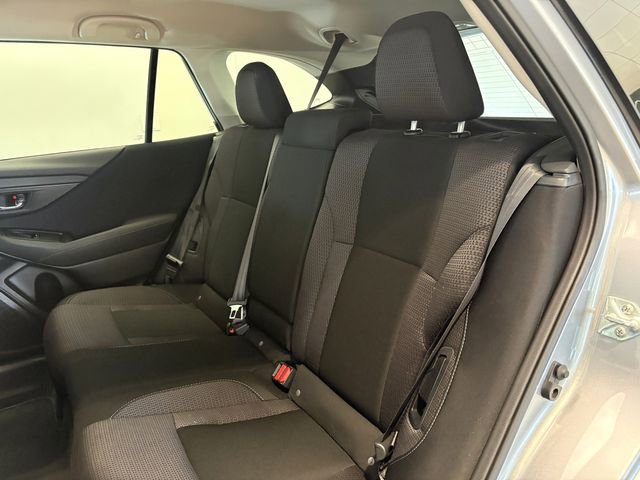 Used 2023 Subaru Outback Premium image 9