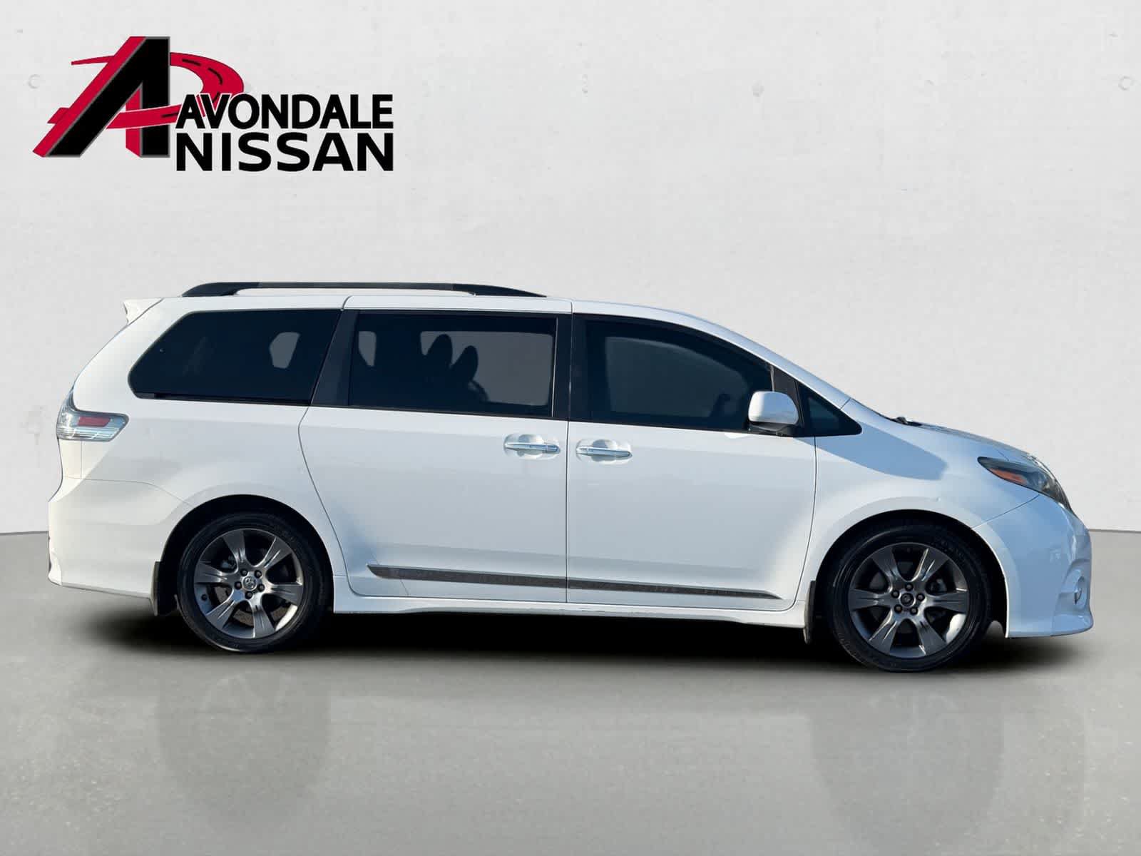 Used 2015 Toyota Sienna SE Premium FWD image 7