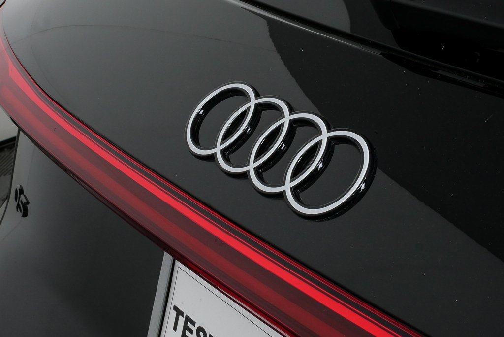 Certified 2025 Audi Q5 Premium w/ Convenience Package image 36