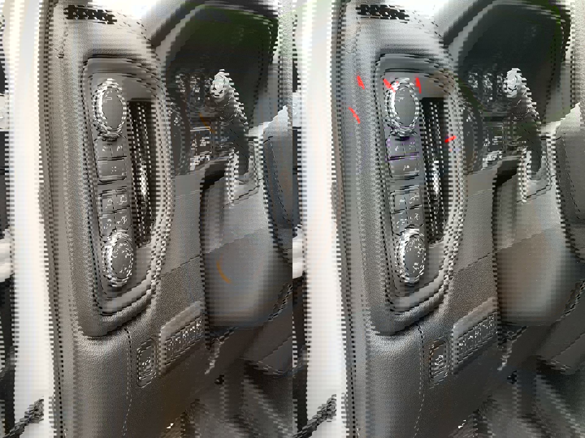 New 2025 GMC Sierra 3500 Pro w/ Convenience Package image 16