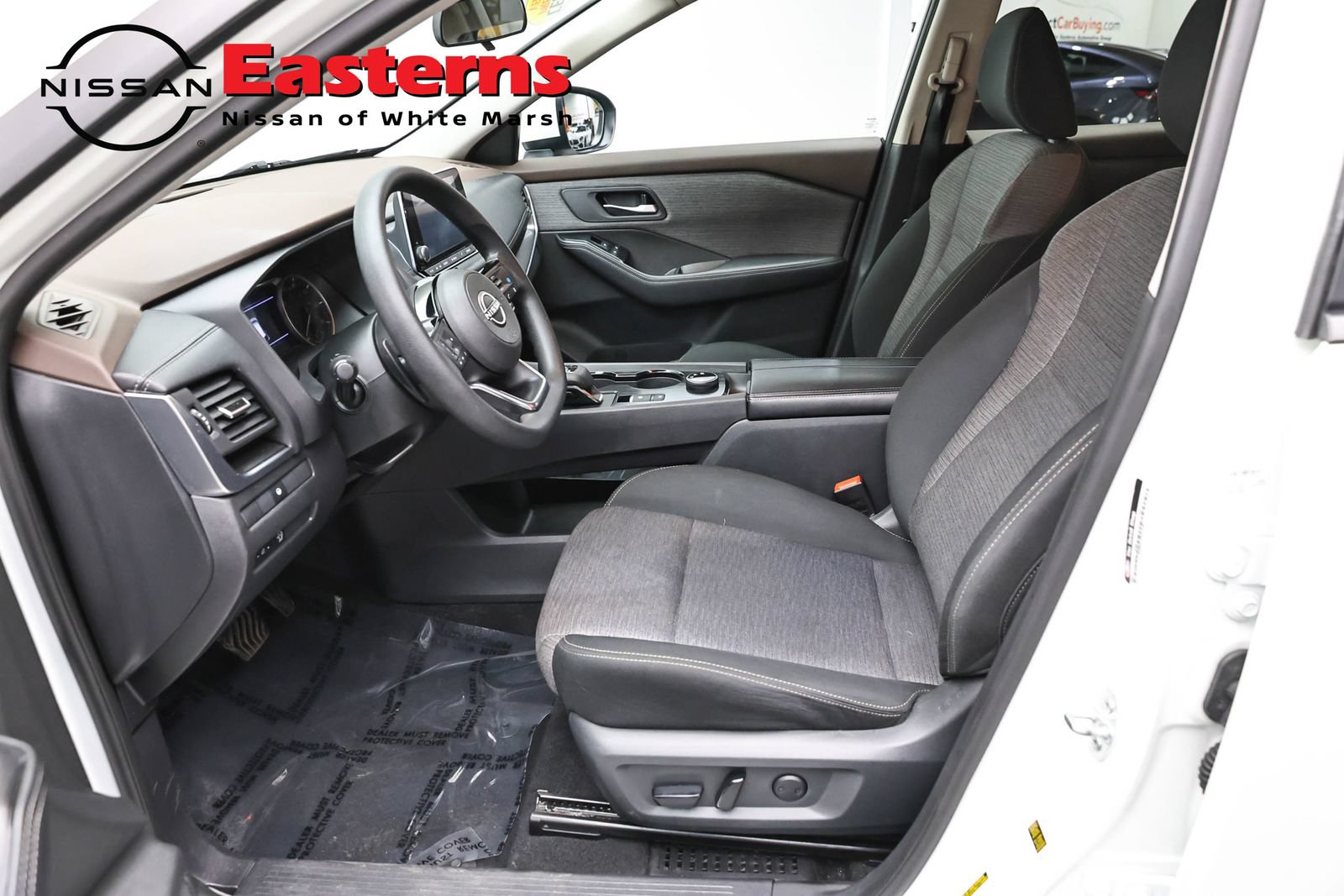 Used 2023 Nissan Rogue SV AWD/4WD image 14