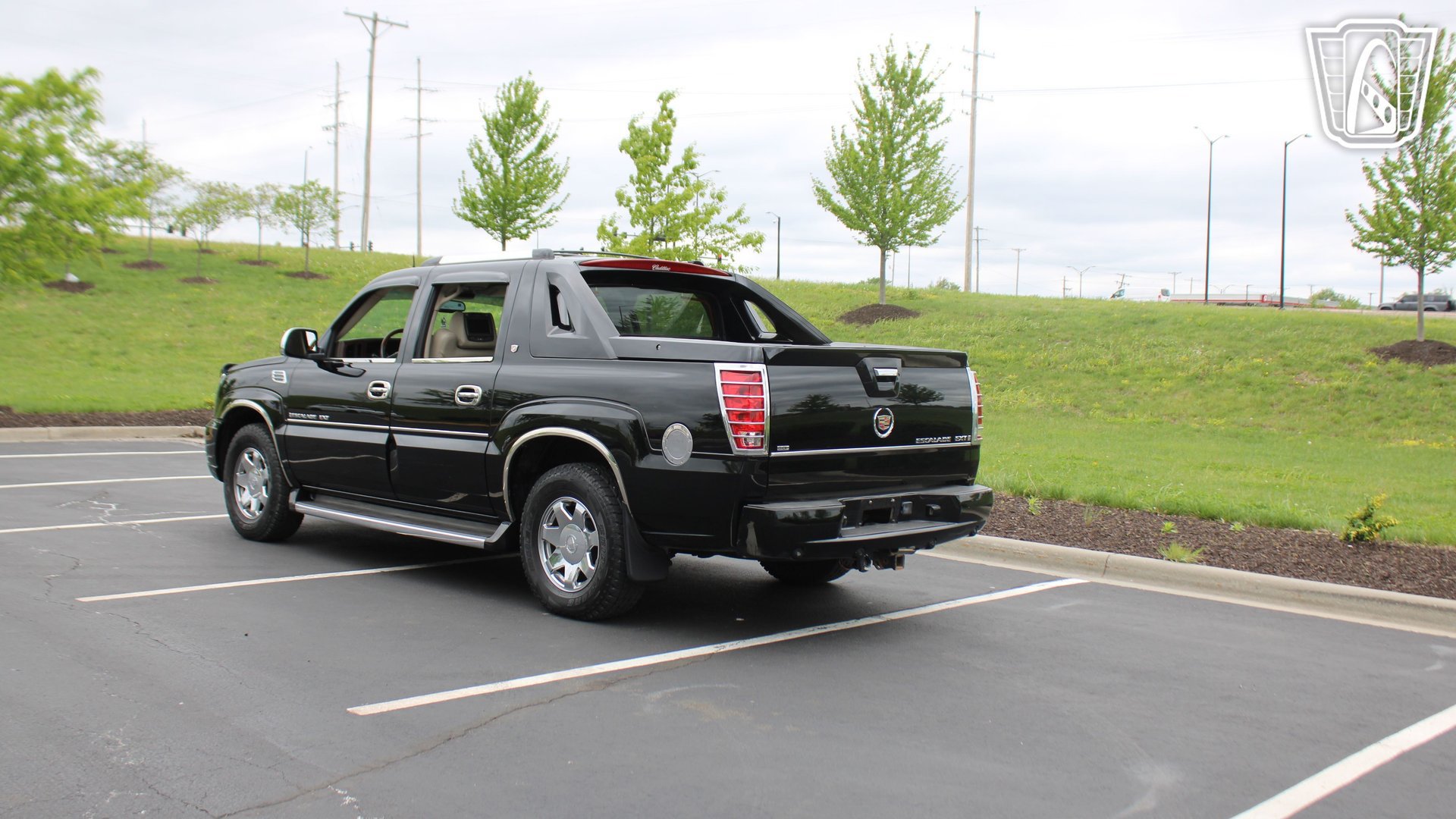 Used 2003 Cadillac Escalade EXT AWD/4WD image 3