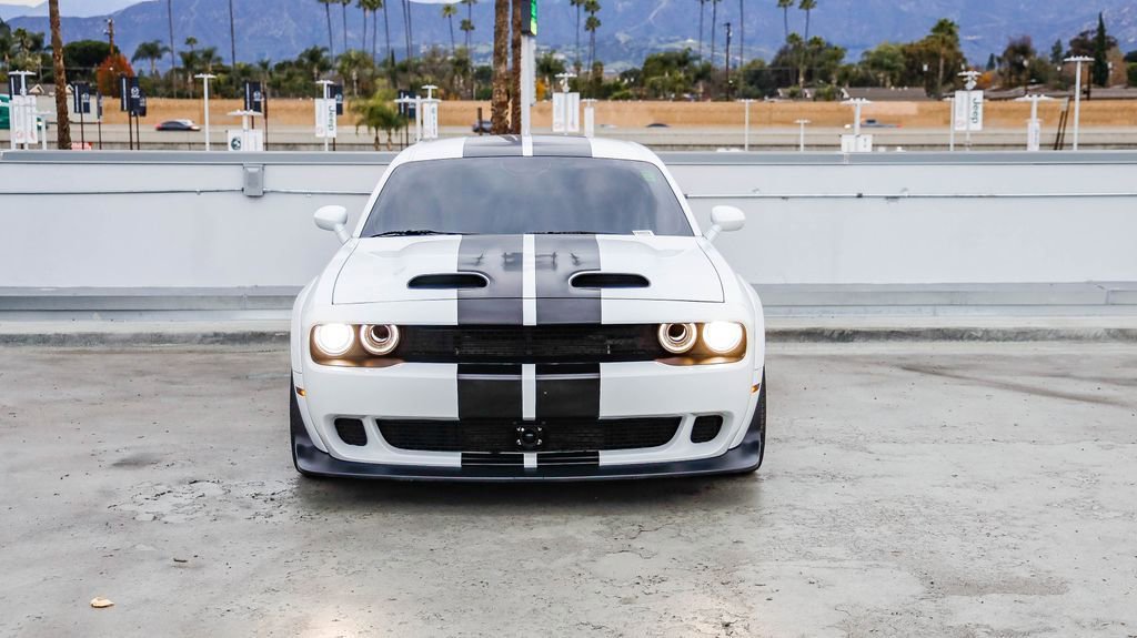 Used 2023 Dodge Challenger SRT Hellcat RWD video 3