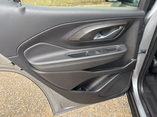 Used 2024 GMC Terrain SLE image 11