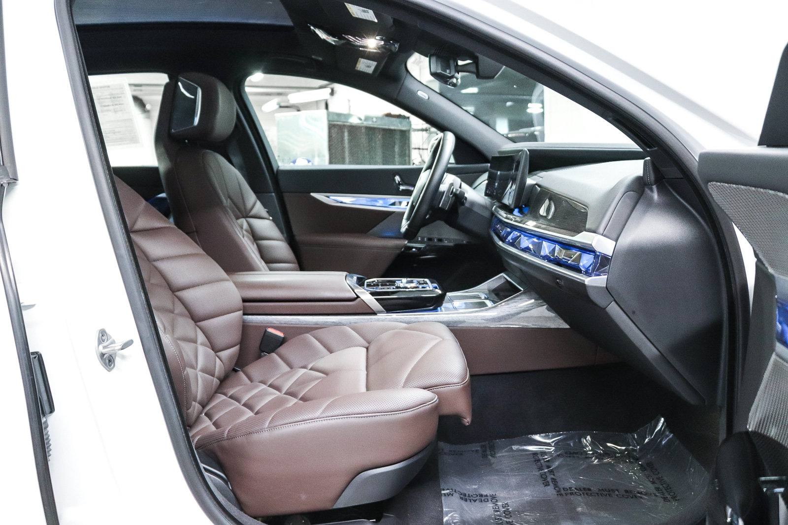 Certified 2023 BMW 740i RWD image 16