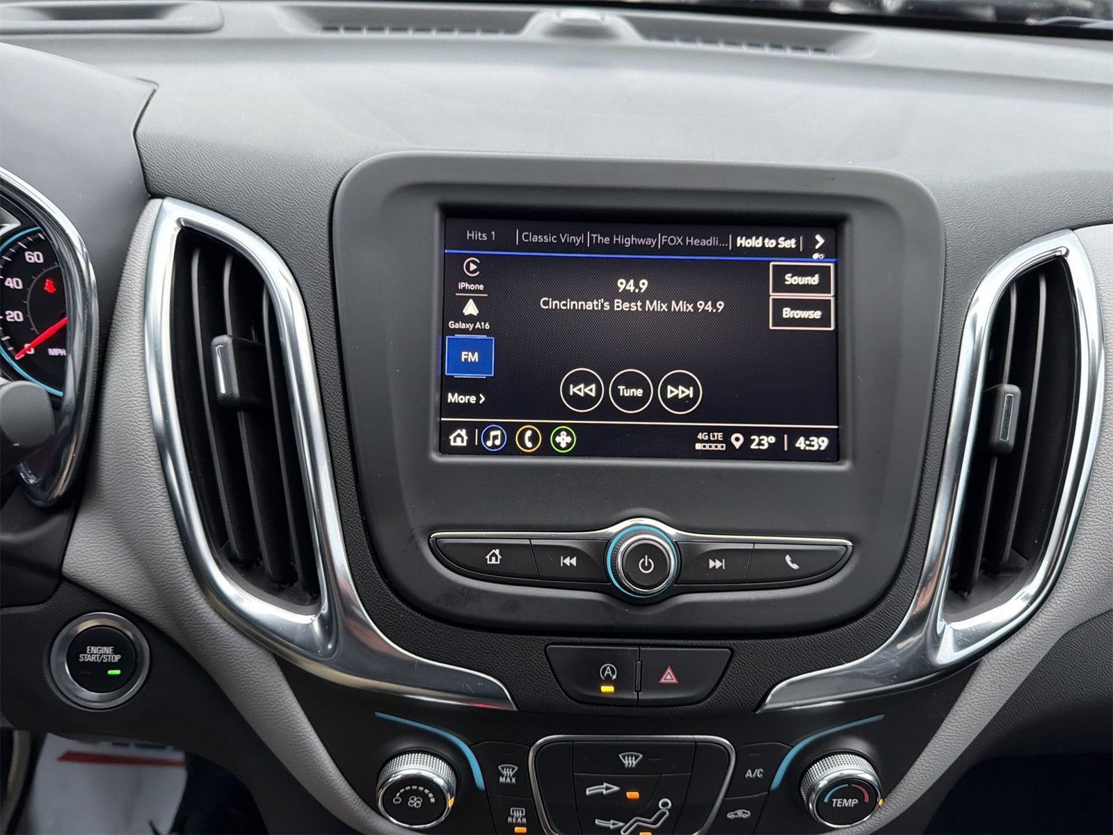 Used 2024 Chevrolet Equinox LS w/ LS Convenience Package image 13