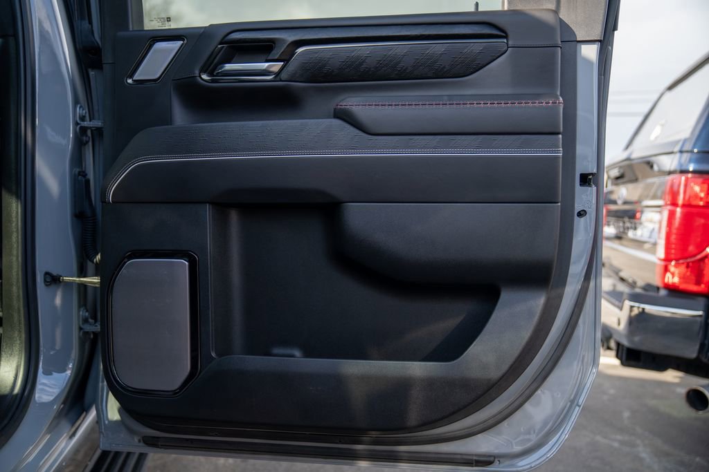 Used 2024 GMC Sierra 2500 AT4X image 17