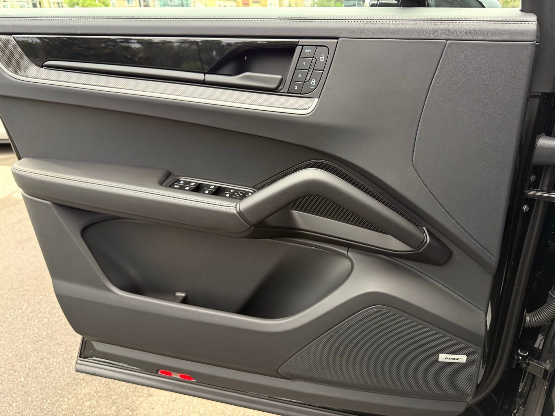 Used 2025 Porsche Cayenne S image 26