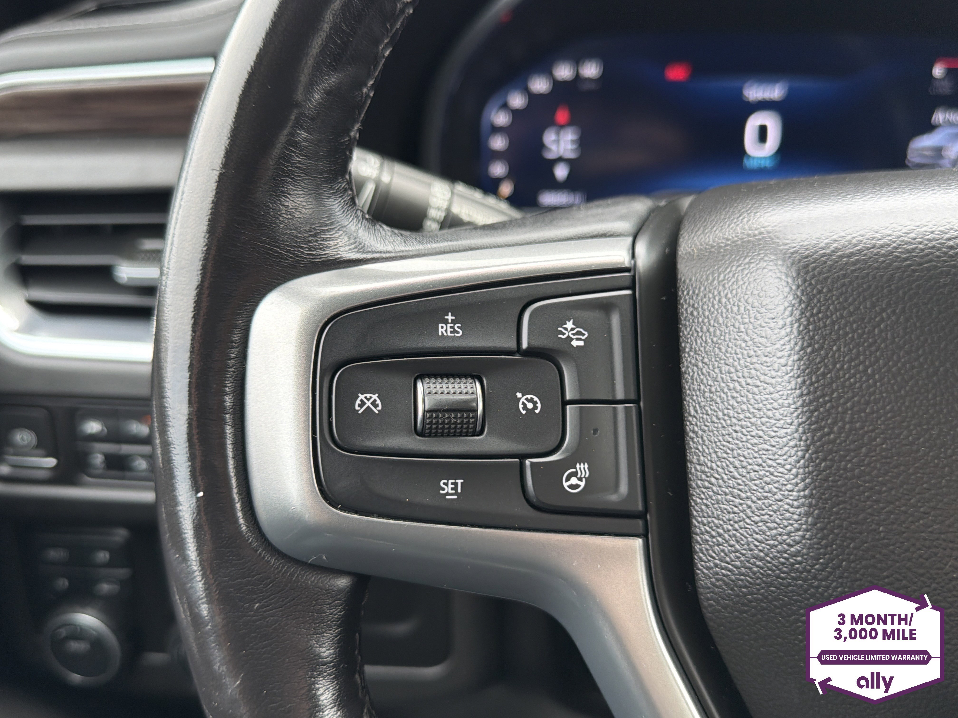 Used 2022 Chevrolet Tahoe LT w/ Luxury Package image 18