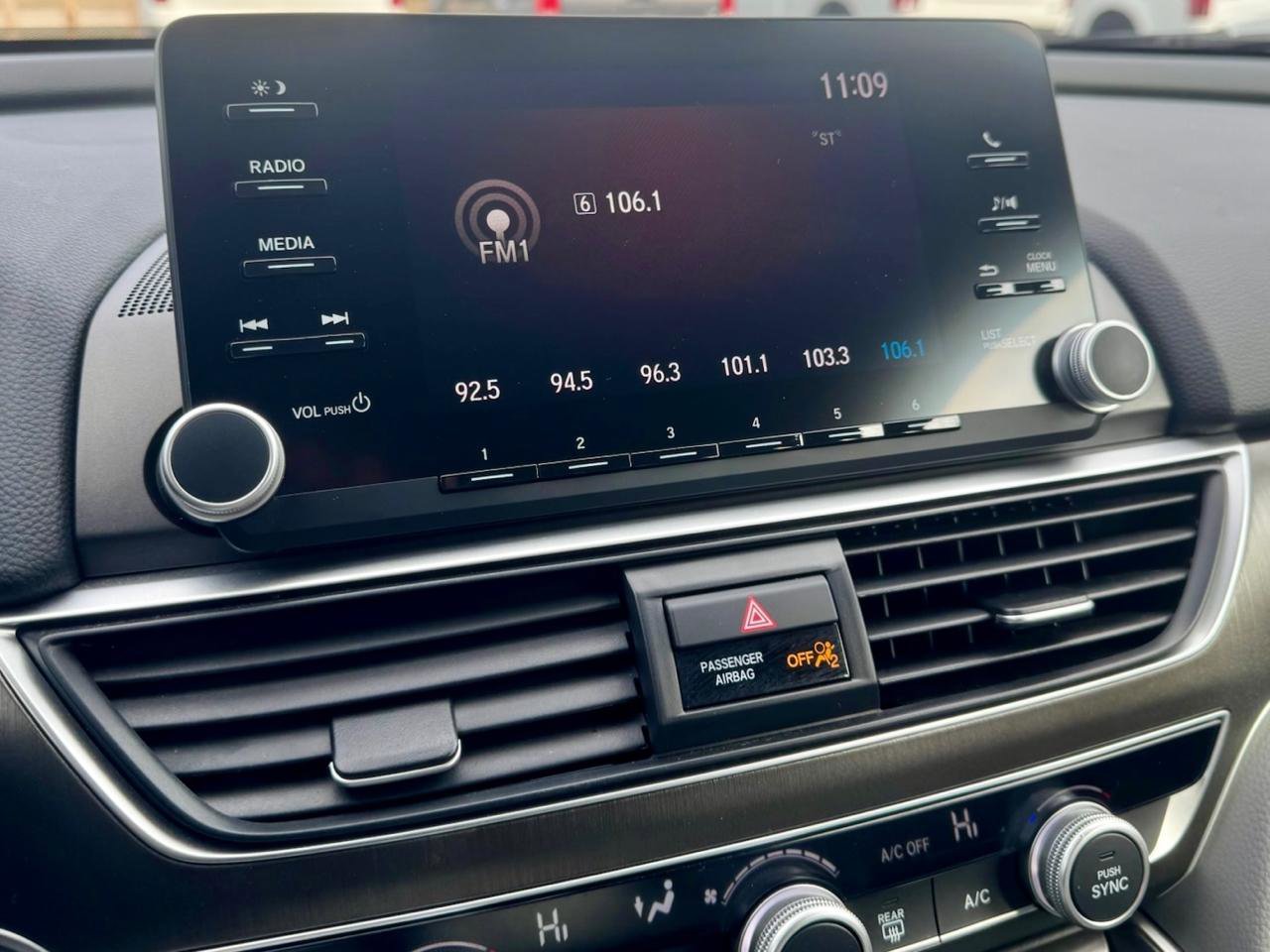 Used 2019 Honda Accord LX image 30