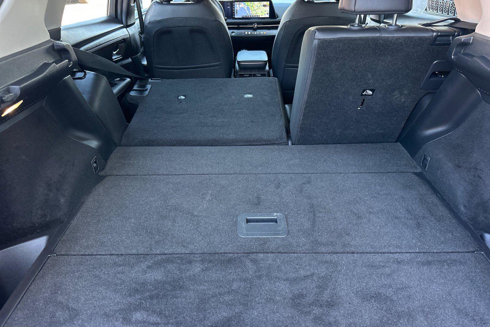 Used 2023 Nissan Ariya AWD image 16