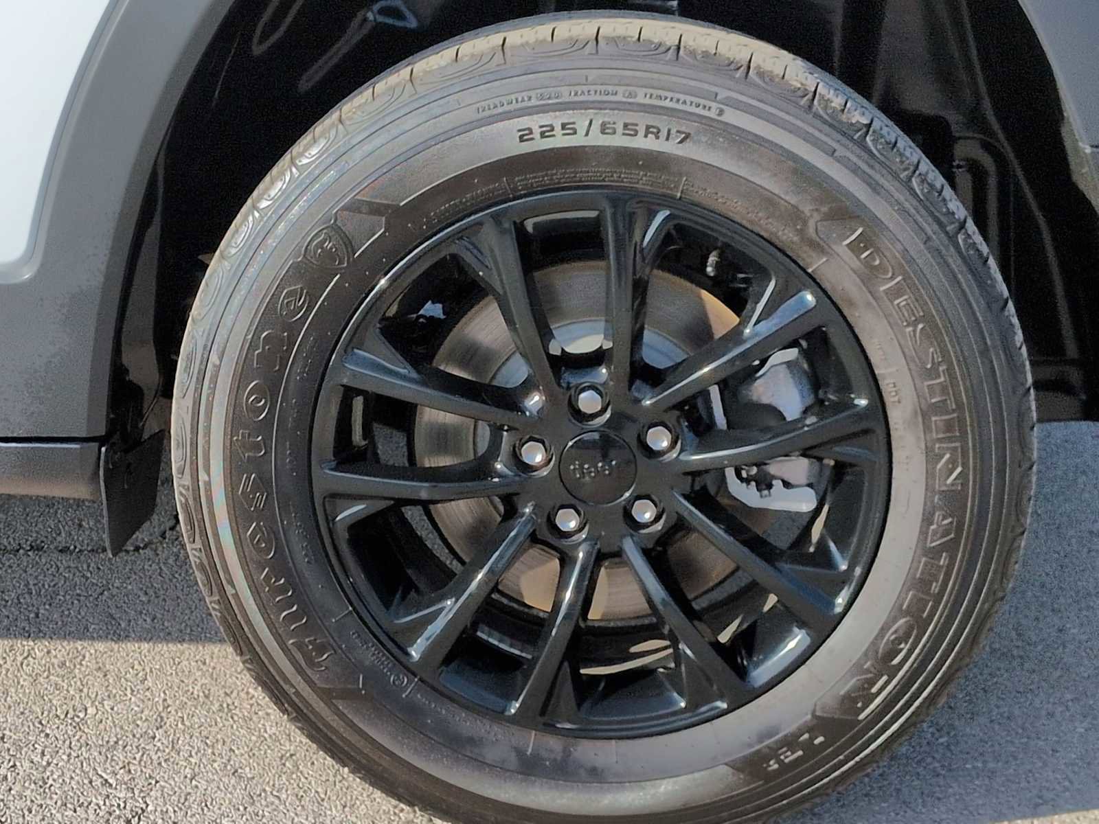 Used 2023 Jeep Cherokee Altitude Lux image 14