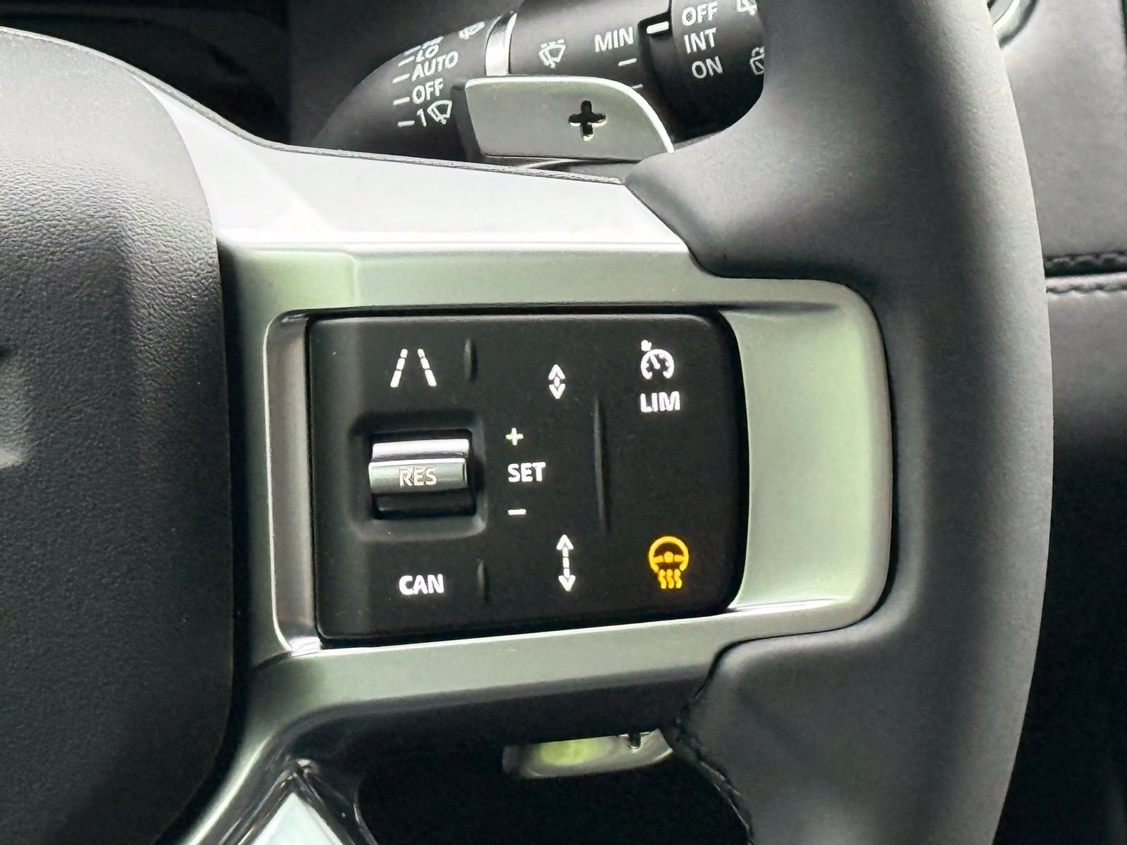New 2026 Land Rover Discovery S AWD/4WD image 37