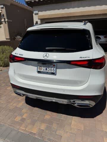 Used 2026 Mercedes-Benz GLC 300 4MATIC image 2