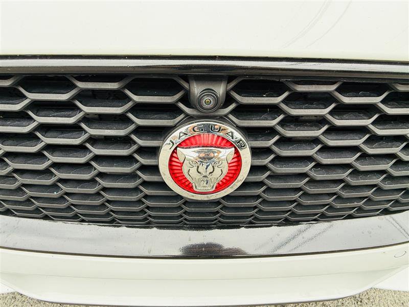 Used 2020 Jaguar XE S image 12