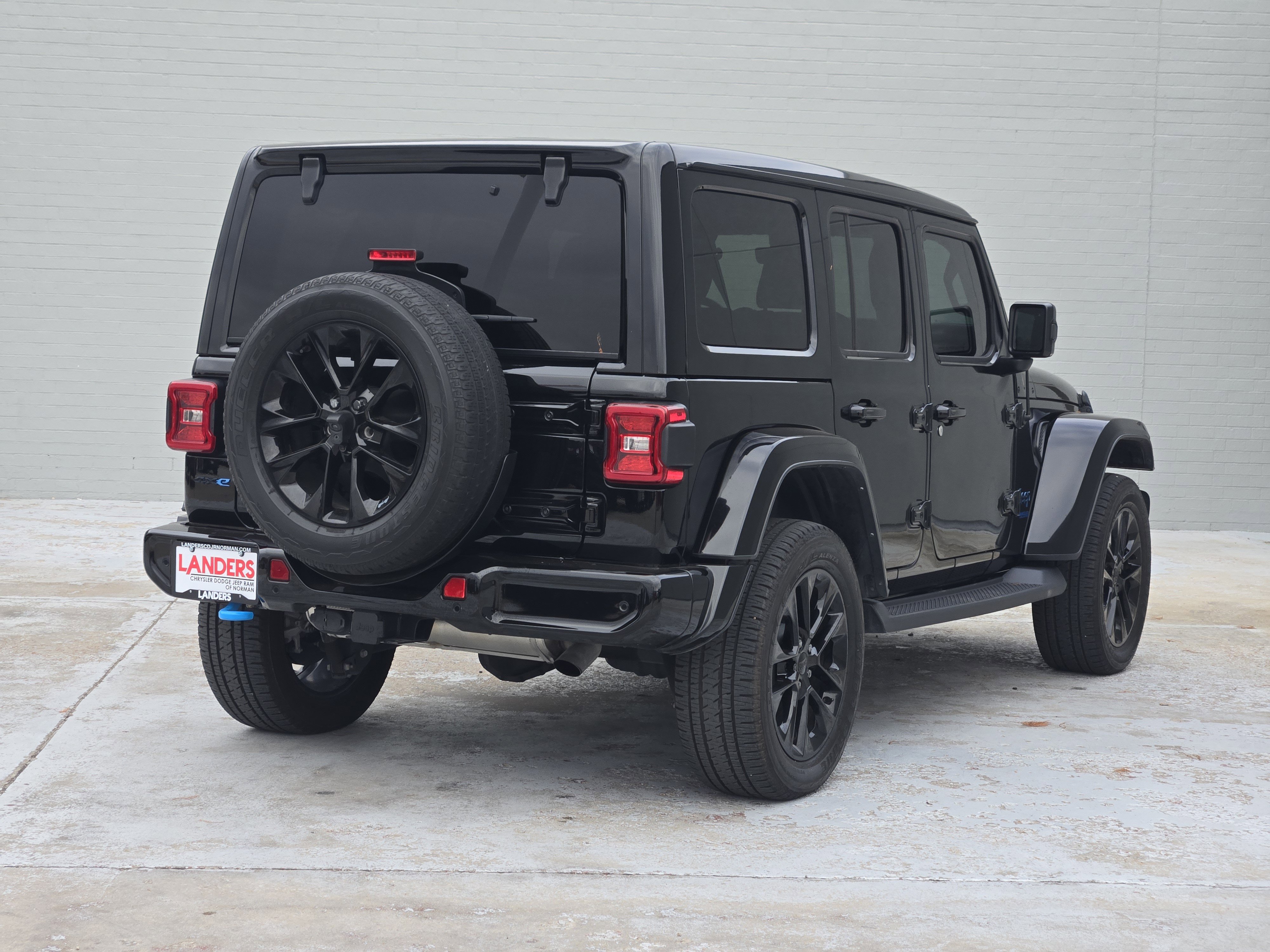 Used 2021 Jeep Wrangler Unlimited Sahara image 8