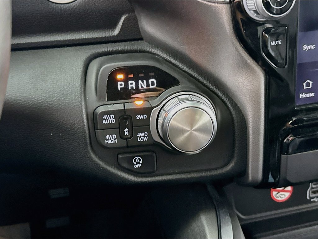 Used 2026 RAM 1500 Laramie AWD/4WD image 17