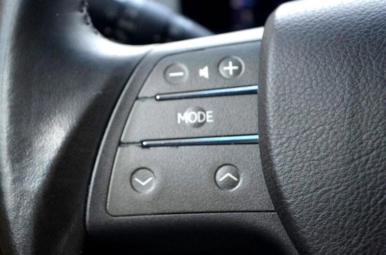 Used 2012 Lexus HS 250h image 31