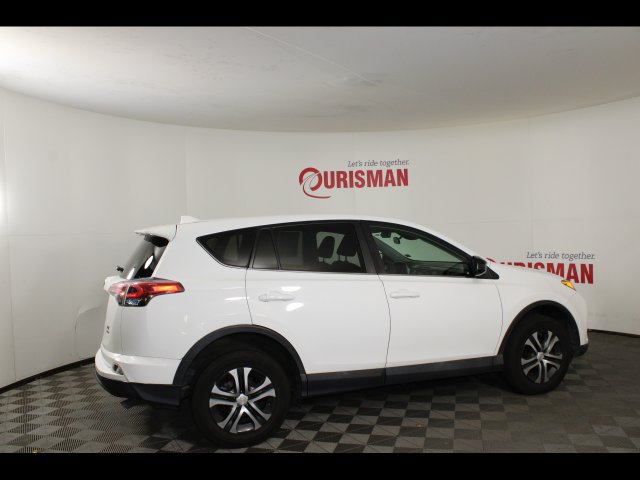 Used 2018 Toyota RAV4 LE w/ All Weather Liner Package AWD/4WD image 8