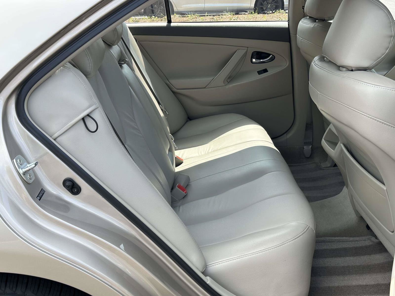 Used 2007 Toyota Camry CE FWD image 7