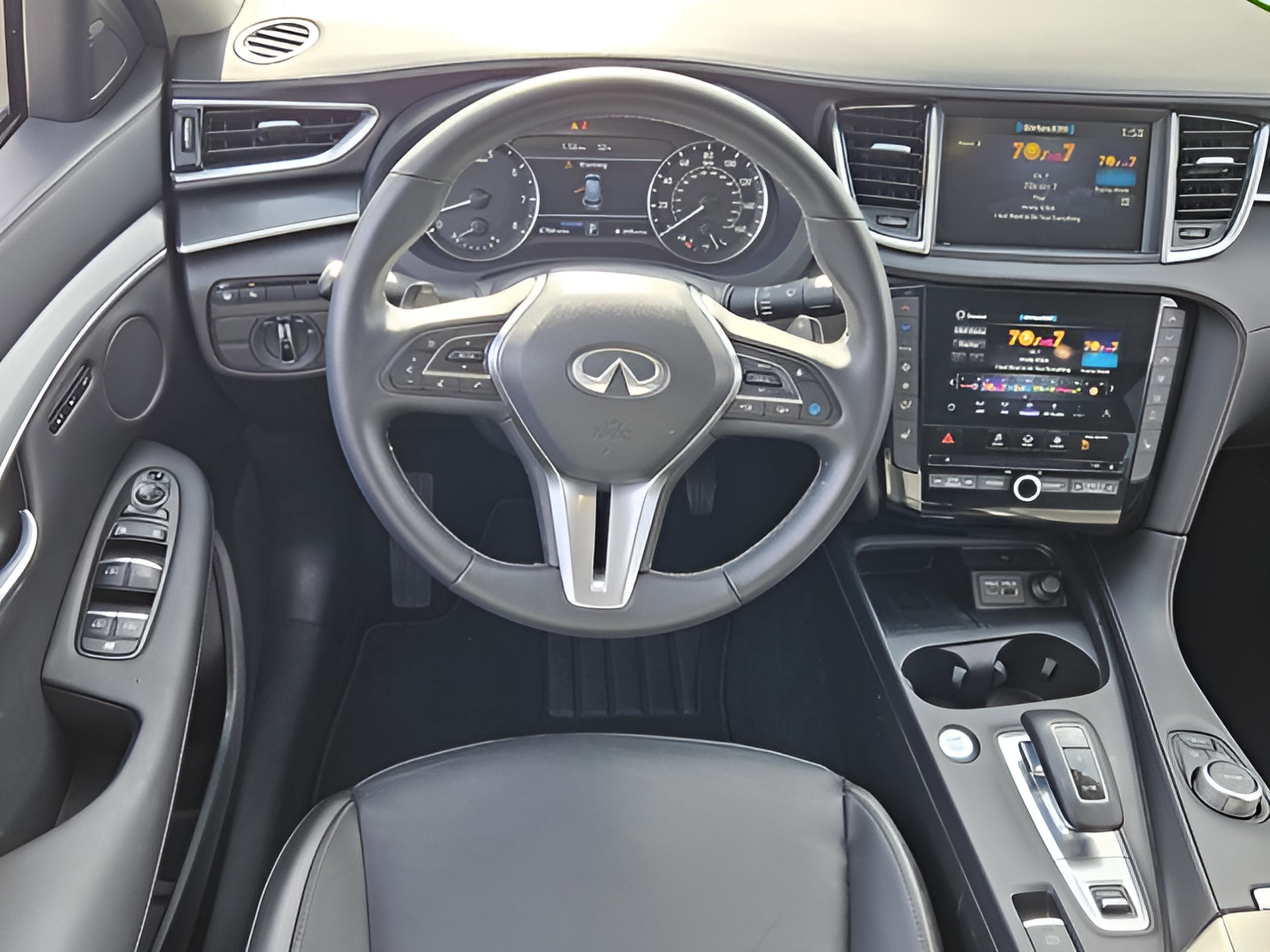 Certified 2025 INFINITI QX50 Luxe image 15
