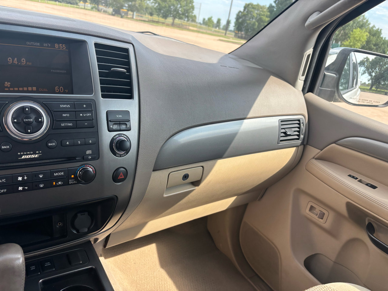 Used 2011 Nissan Armada SV image 22