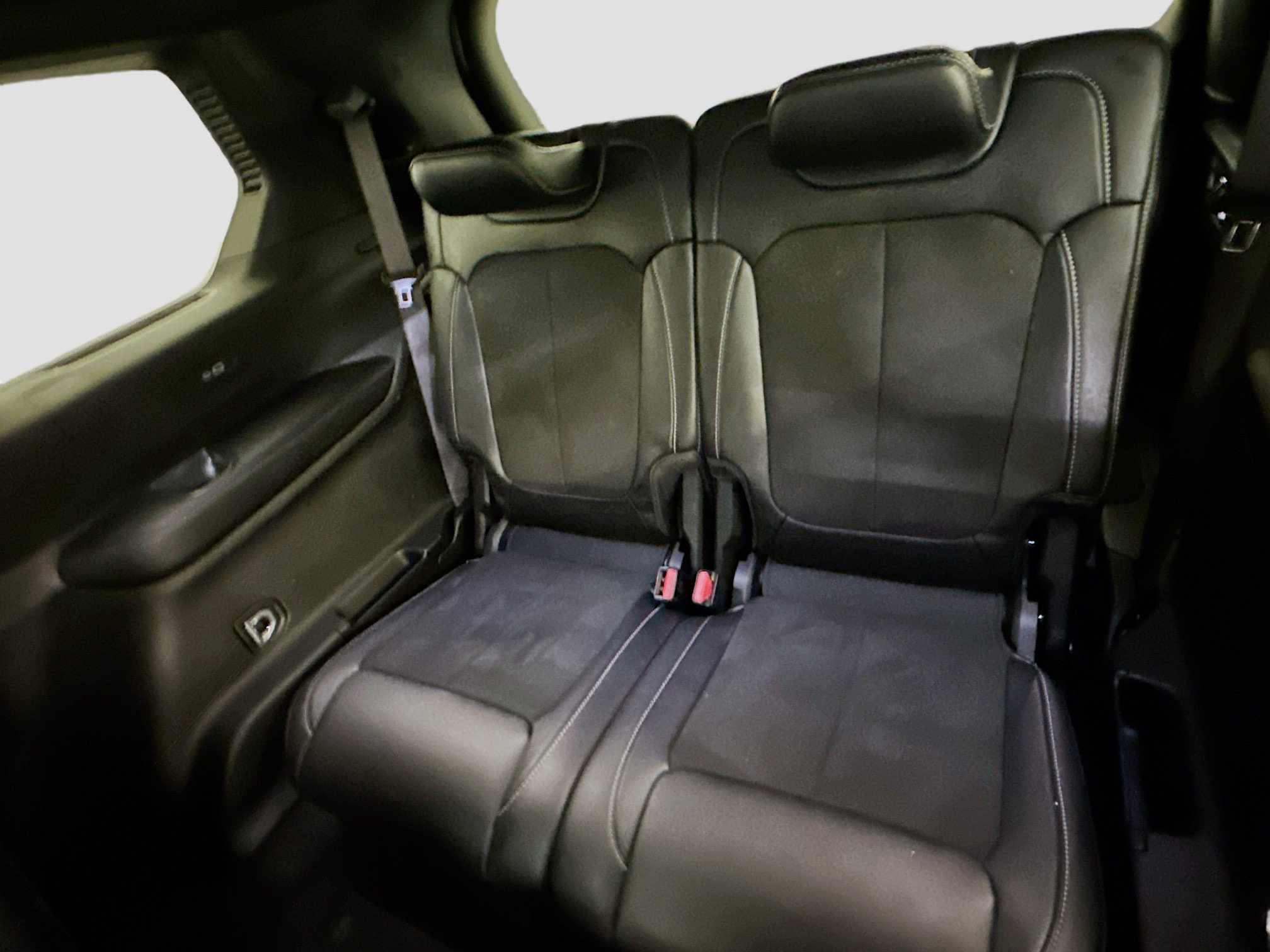 Used 2023 Jeep Grand Cherokee L Laredo image 30