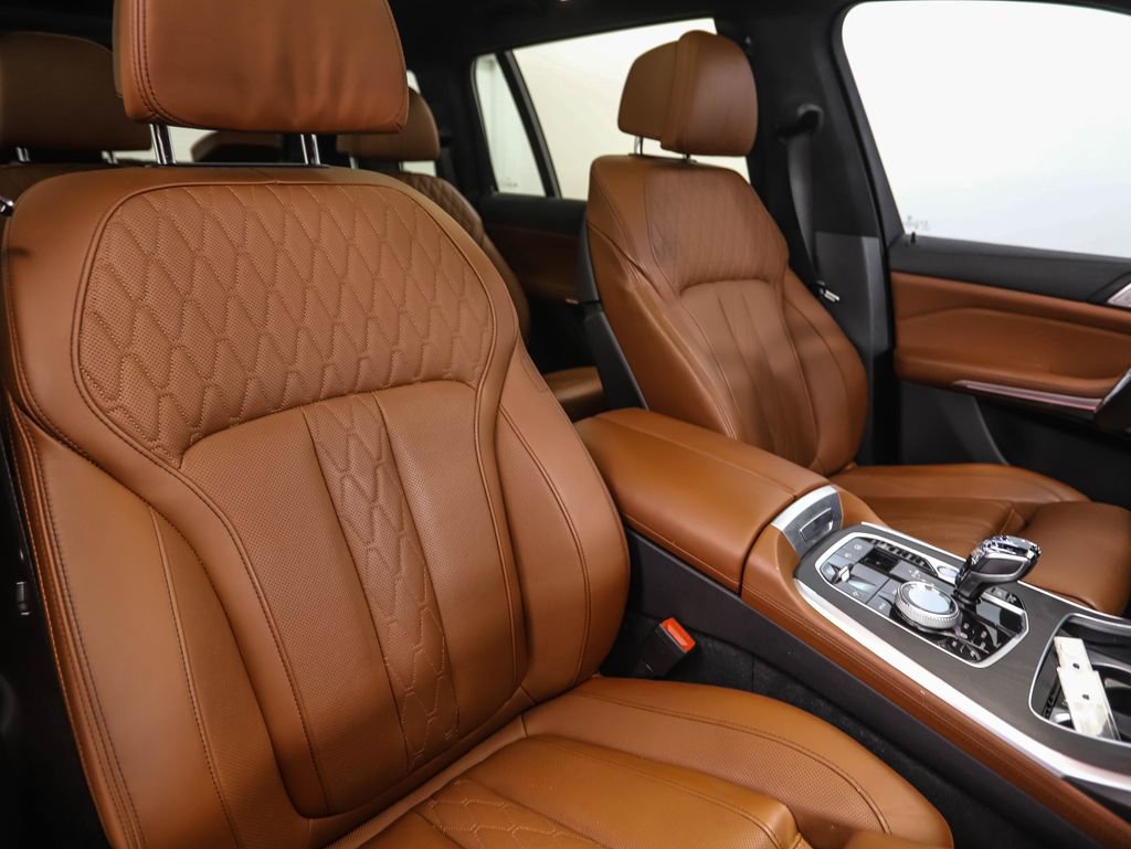 Certified 2022 BMW X7 M50i image 36