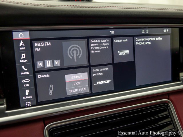 Used 2018 Porsche Panamera 4S image 19