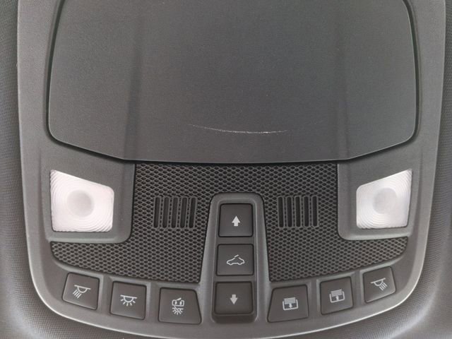 Used 2019 Lincoln MKC Reserve image 13