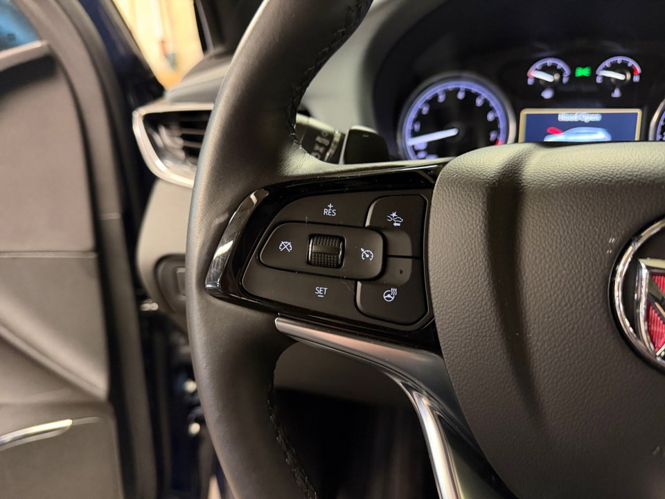 Used 2024 Buick Enclave Essence w/ Experience Buick Package image 21