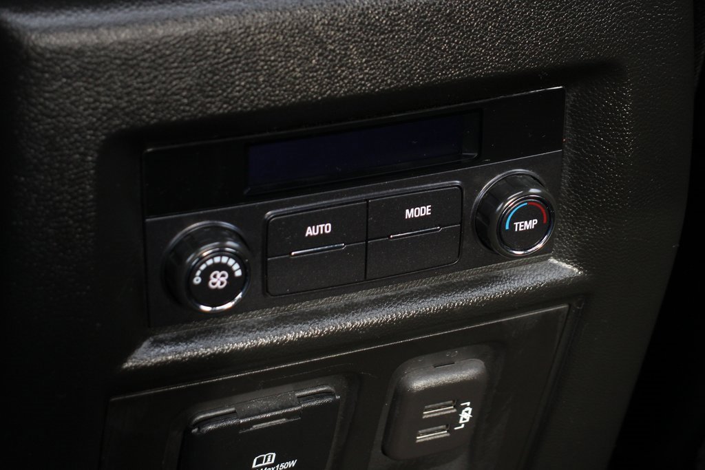 Used 2023 Chevrolet Traverse RS image 44