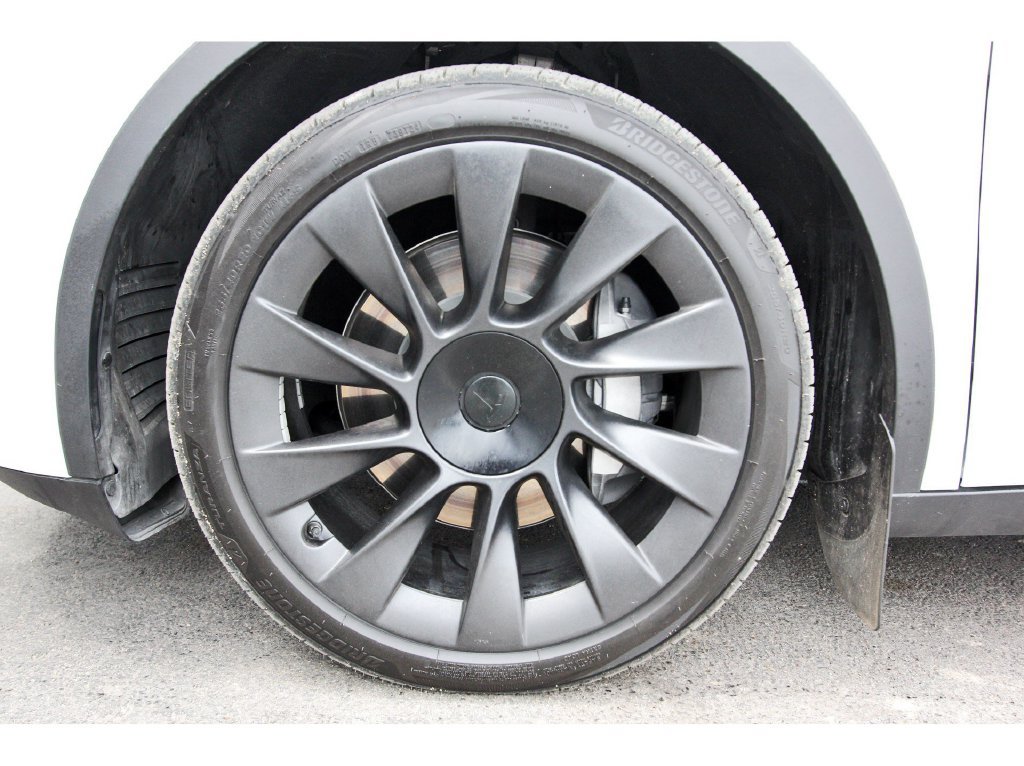 Used 2020 Tesla Model Y Long Range AWD/4WD image 32