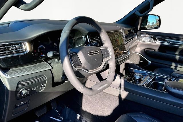 Used 2022 Jeep Wagoneer Series III image 12