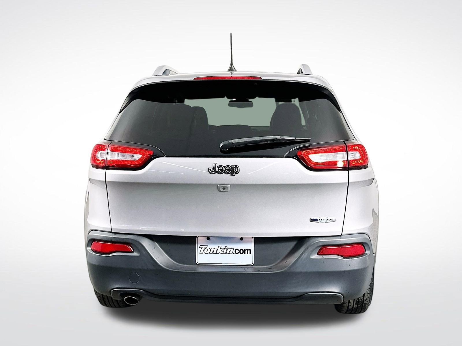 Used 2018 Jeep Cherokee Latitude Plus w/ Comfort/Convenience Group image 7