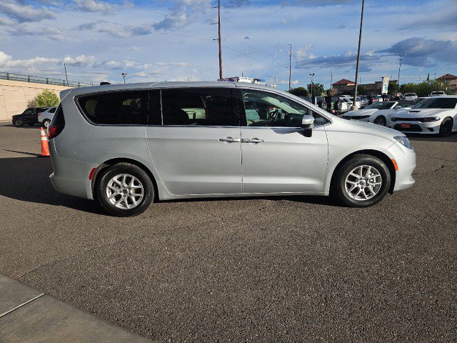 Used 2023 Chrysler Voyager LX image 6