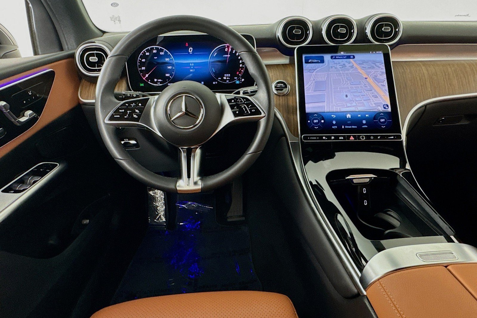 Certified 2025 Mercedes-Benz GLC 350e 4MATIC image 6
