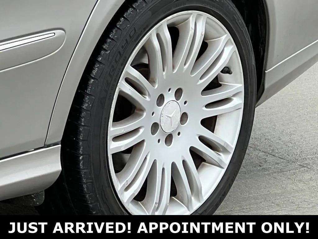 Used 2008 Mercedes-Benz E 350 4MATIC Sedan image 31